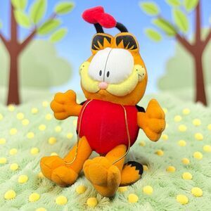 Garfield Small Stuffed Animal/ Paws Premium Image Group Plush Ladybug Toy P31